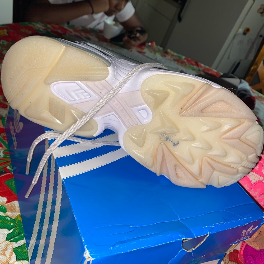 Adidas - Picture 2 of 2
